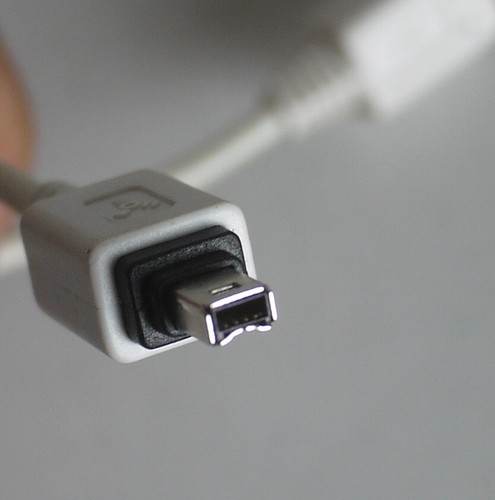 Belkin IEEE 1394 AWM 20379 - 184cm Cable - Picture 4 of 9