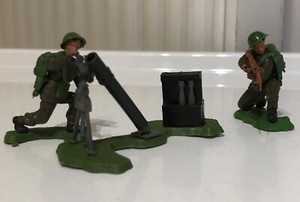 vintage toy soldiers