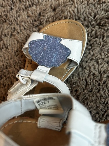 Gymboree Seashell Sandals Size 7 - Picture 2 of 3