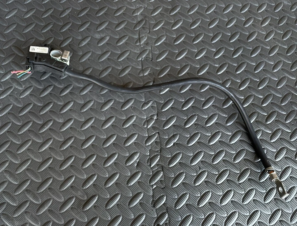 BMW 550i Xdrive 2011-2016 batería negativa tierra cable IBS 9302358 OEM Foto 2 de 4
