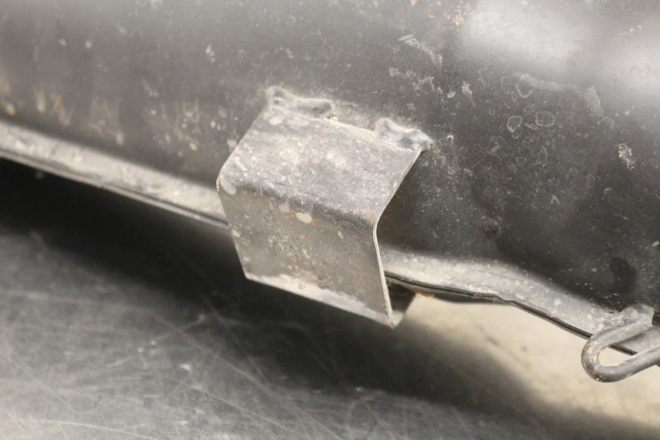 Silenciador de tubo de escape Polaris Trail Boss 250R 1986 silenciador de lata antideslizante T775 Foto 3 de 4