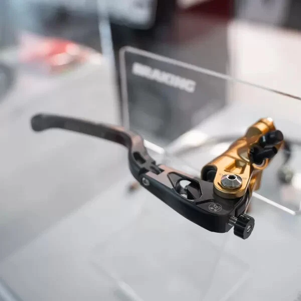 Par de discos de freno delanteros de freno SK2 Suzuki GSXR1000 2003-2004 Foto 3 de 4