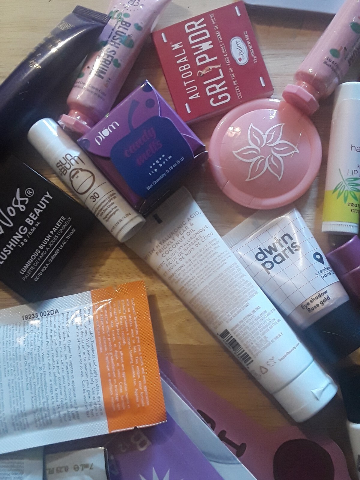 Large Lot of Travel & Sample size Beauty Products Hair/Skin/Makeup NEW