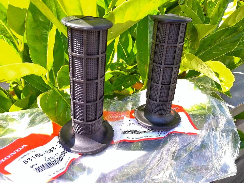 OEM.Handlebar Hand Grip Grips Set.Honda CR-CRF-CT-XL-NX650,XR200,250,350,500,600 - Image 4 of 4