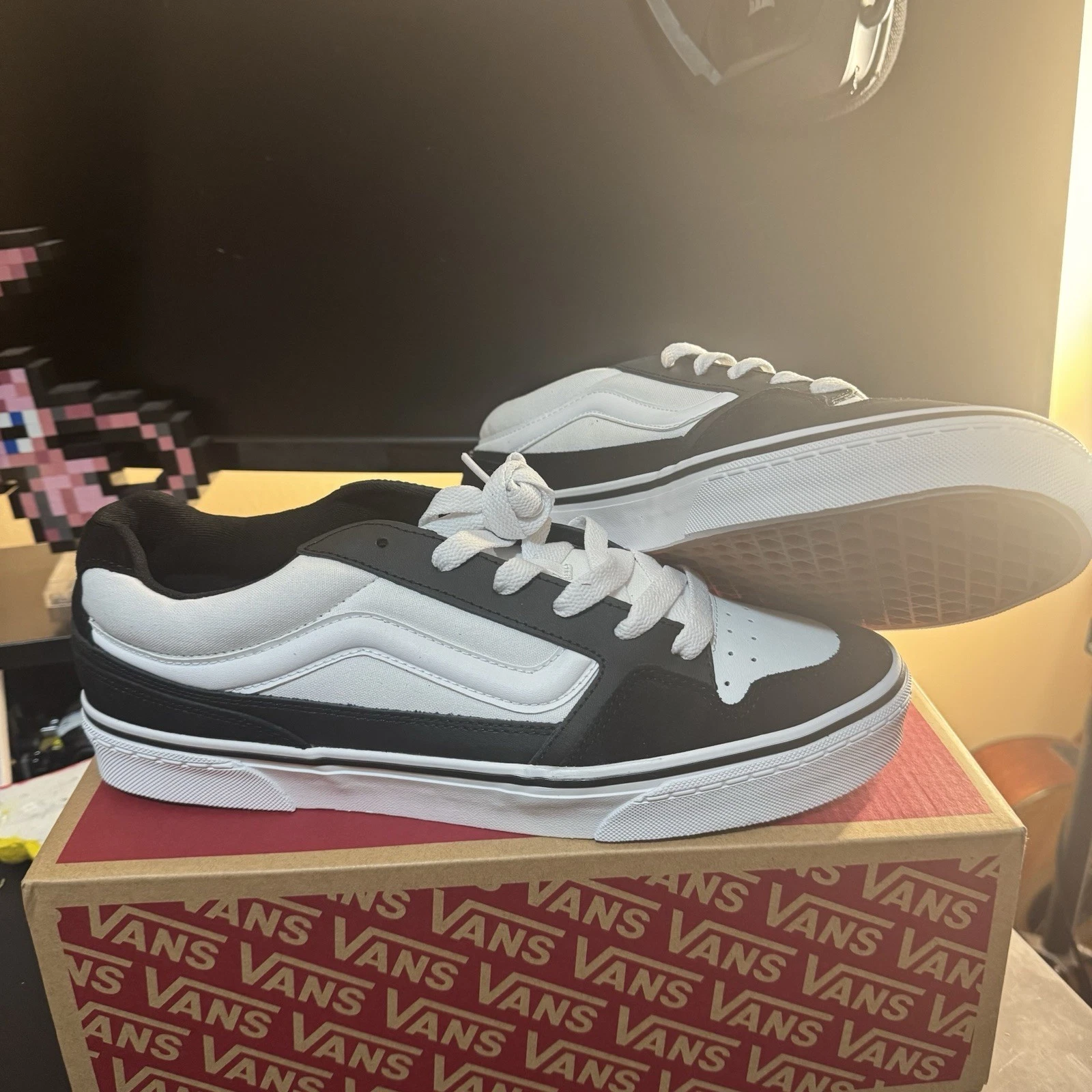 Scarpe uomo Vans Caldrone scamosciate bianche e nere taglia 11 5 nuove con scatola