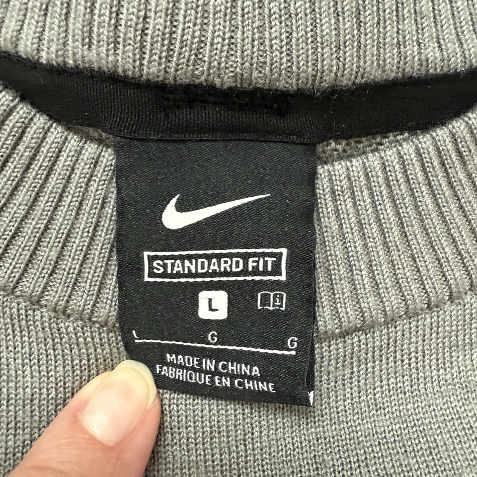 Suéter Oficial de Golf Nike Tiger Woods Run League Gris Poliéster Lana Grande Foto 3 de 4