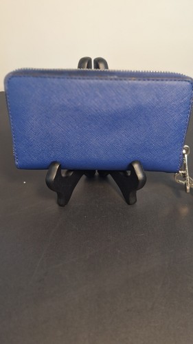 Michael Kors Zipper Wristlet. Blue And Silver. A Few Scratches On Silver Emblem - Picture 6 of 7