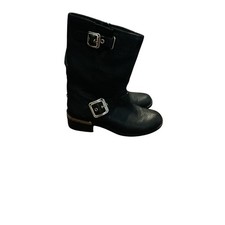 Black short boots