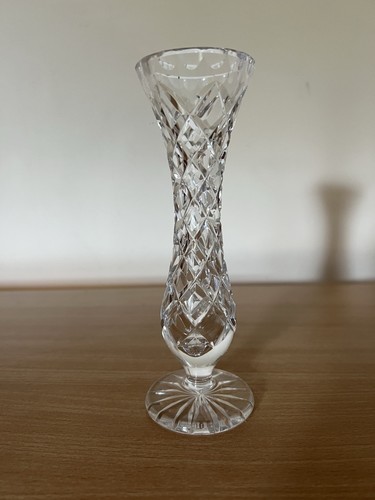 Crystal Bud Vase Cut Diamond Pattern Sunburst/Starburst 18cm