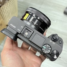 Sony Alpha a6400 Mirrorless 24.2MP 4K Digital Camera with 16-50mm Lens 95 new 