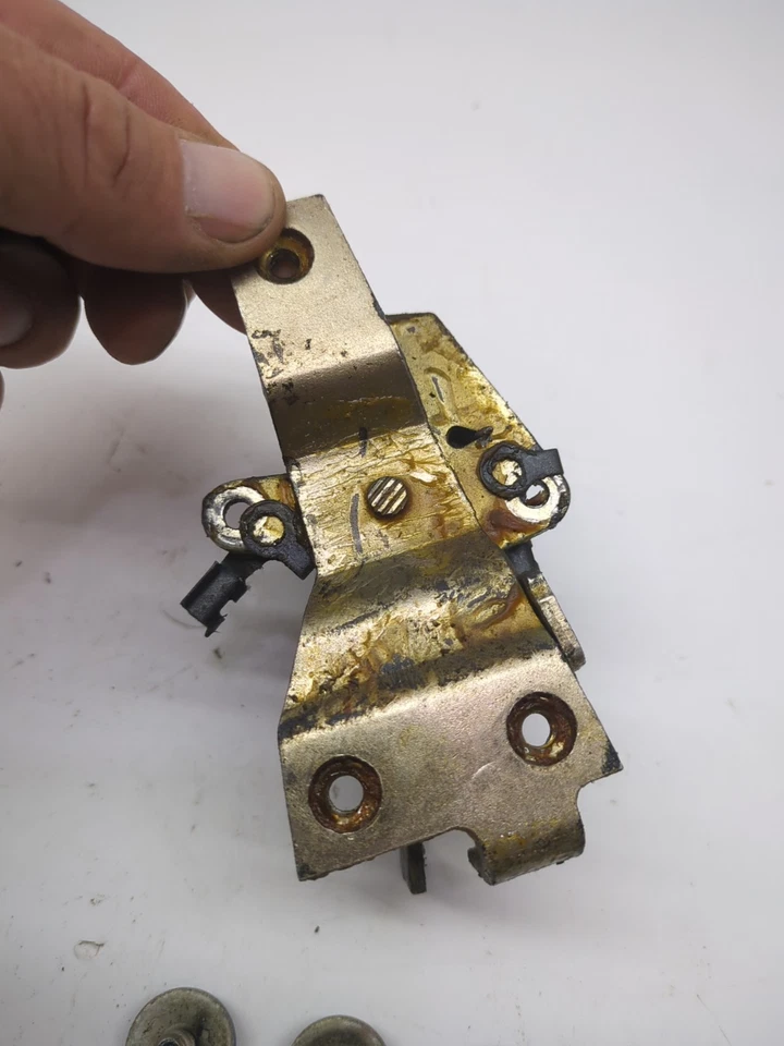 Chevrolet GMC G10 G20 G30 1971-1996 furgoneta mecanismo de cierre de puerta de granero trasero lado derecho  Foto 4 de 4