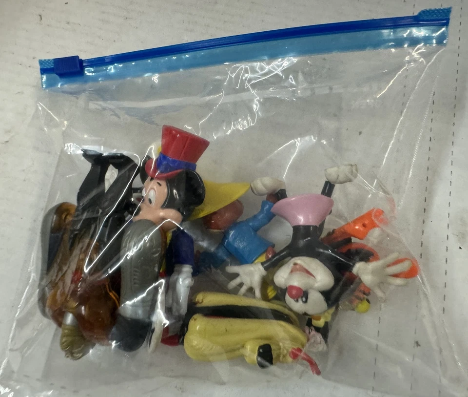 Lote de 7 Figuras de Acción Disney Mickey Mouse Punto Galoob Jawbreaker Optimus Primal Foto 3 de 4