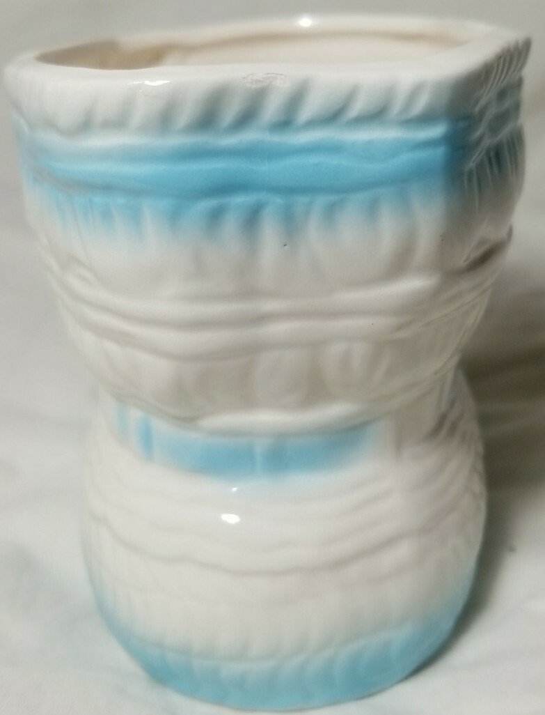 【中古】 Blue Tsapiky Teta Vintage Boot Vase Parma by AAI A-445, Baby Blue w/ Flower