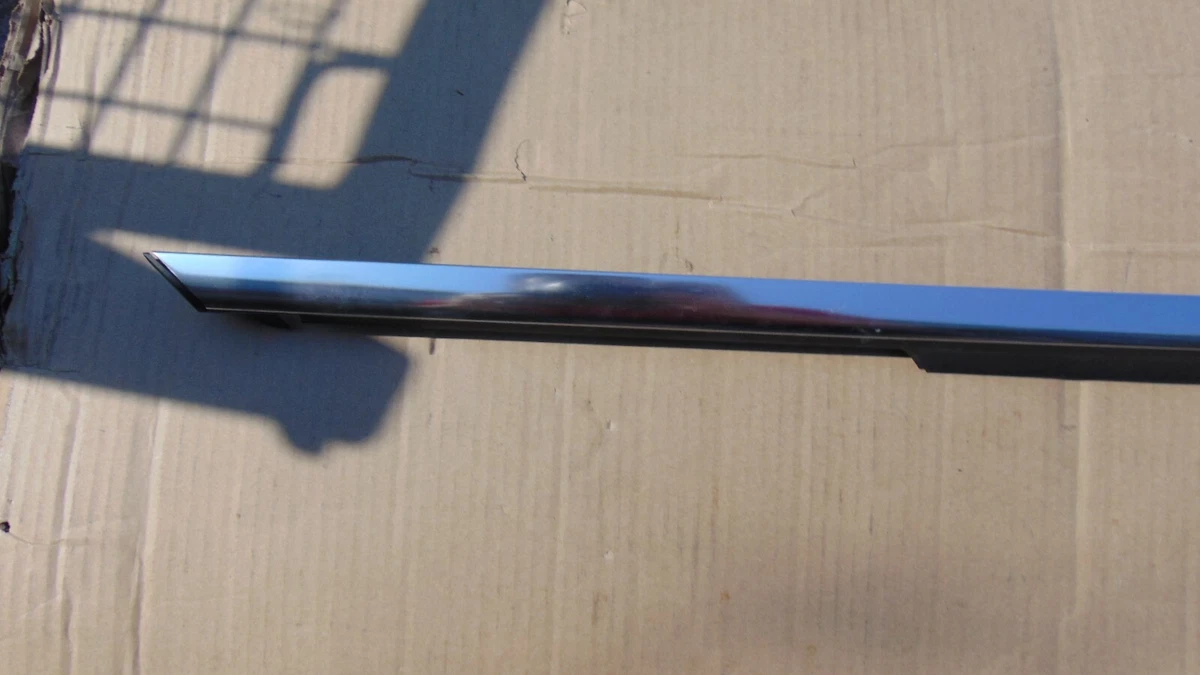 Weatherstrip Outer Door Front Right A2047251665 Mercedes C Class W  