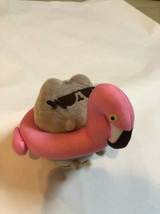 pusheen flamingo