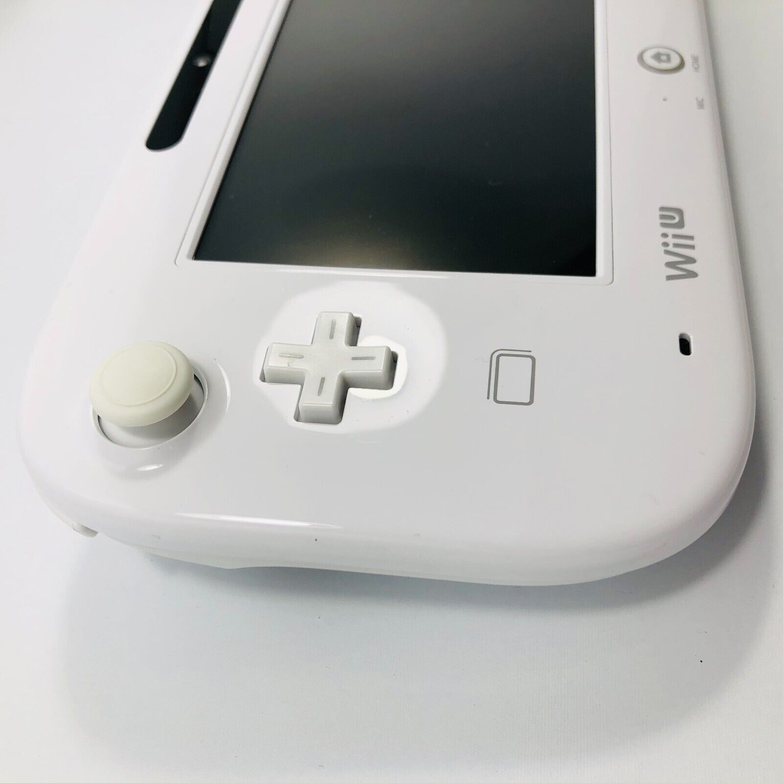 Restored Nintendo Wii U White Gamepad W/ LCD Touchscreen Console Handheld  JCX081 (Refurbished) 