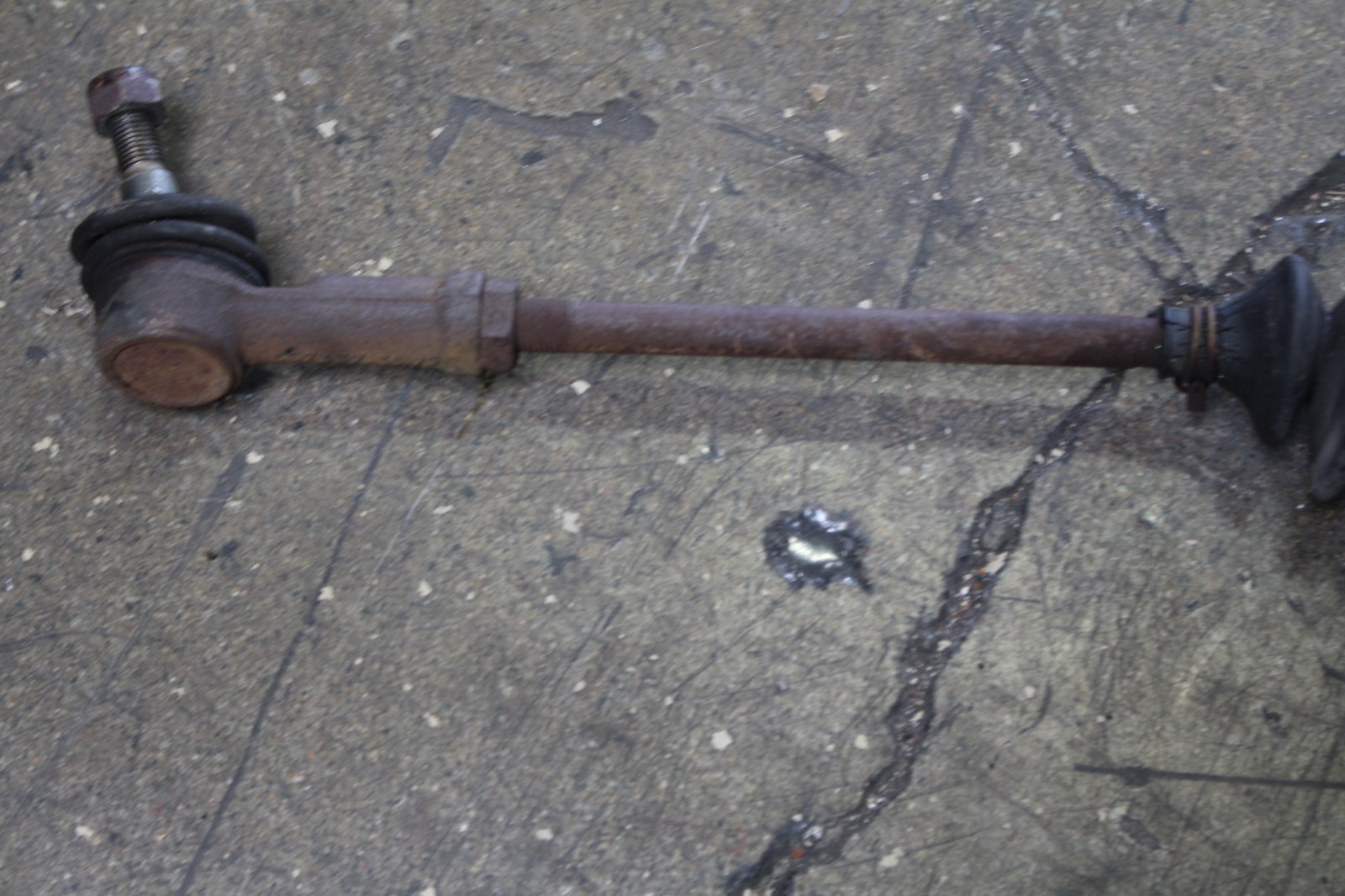 Ferrari Mondial, Steering Gear Rack, Bad Boots, Used, P/N 131687