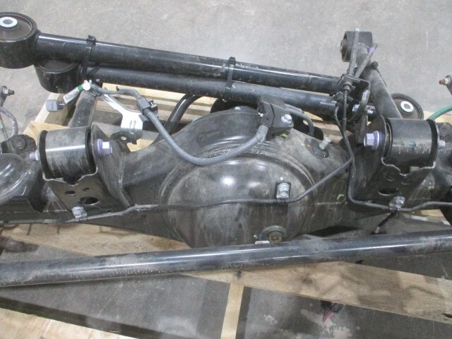 Conjunto de eje trasero Toyota Tacoma TRD Pro 2024 2025 OEM LKQ Foto 4 de 4