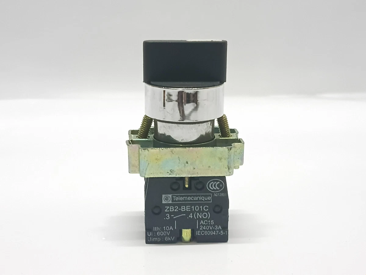 Potter & Brumfield W68-x2q12-15 15 Amp 277 VAC 2 Pole Circuit Breaker for sale o Potter & Brumfield W68-x2q12-15 15 Amp 277 VAC 2 Pole Circuit Breaker for sale o