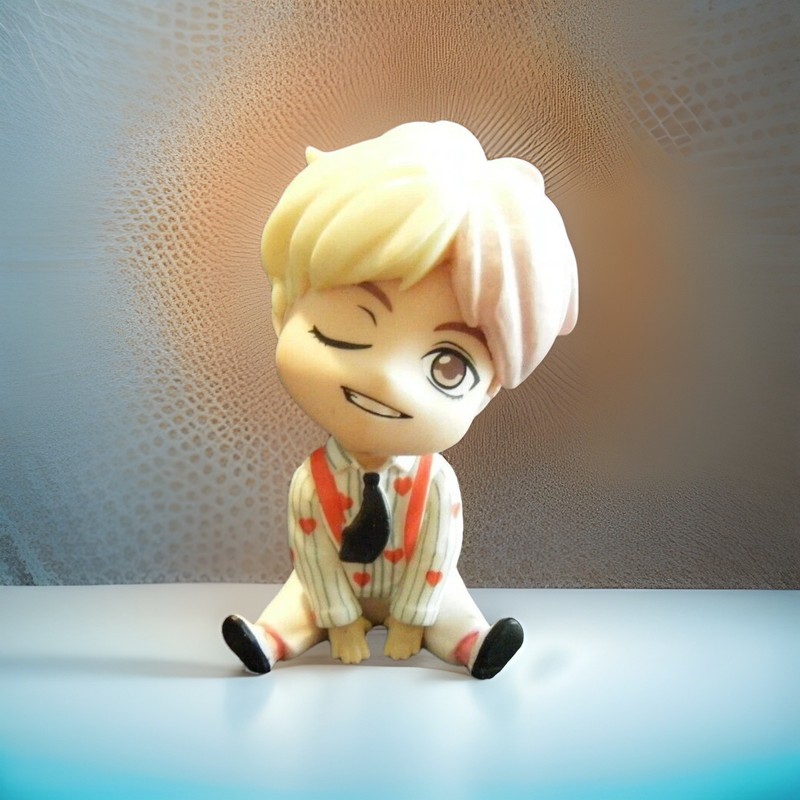 BTS Mini V MATTEL Taehyung Vinyl Figure