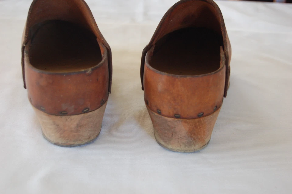 Sabot ancien bois et cuir  , décoraration chalet , montagne, artisanal , - Photo 3/4