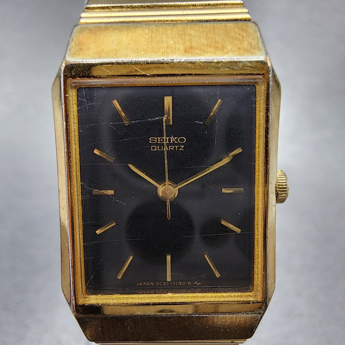 SEIKO Tank スクエア　ゴールド 八角形 時計 SEIKO ゴールド Seiko Tank Watch Women 19mm Black Dial Gold Tone Octagon 2C21-5220
