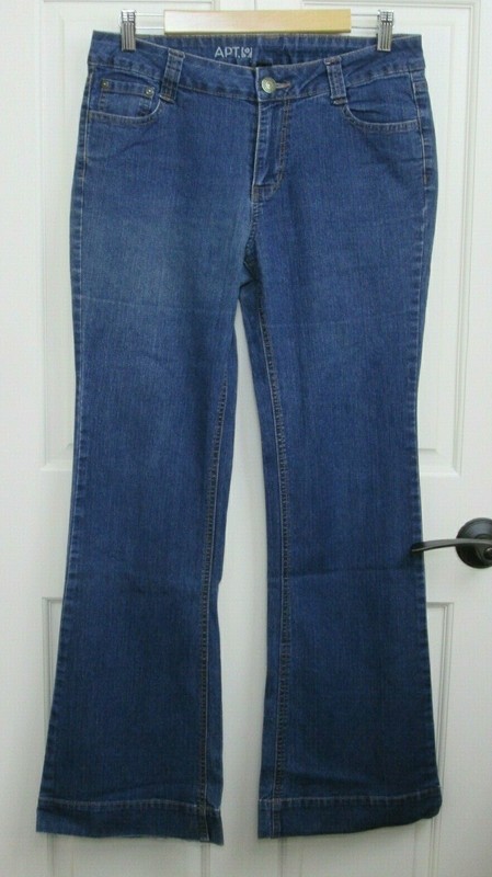 Apt 9 Bootcut Jeans Womens Size 8 31x30.5 Distressed Stretch 102-24507
