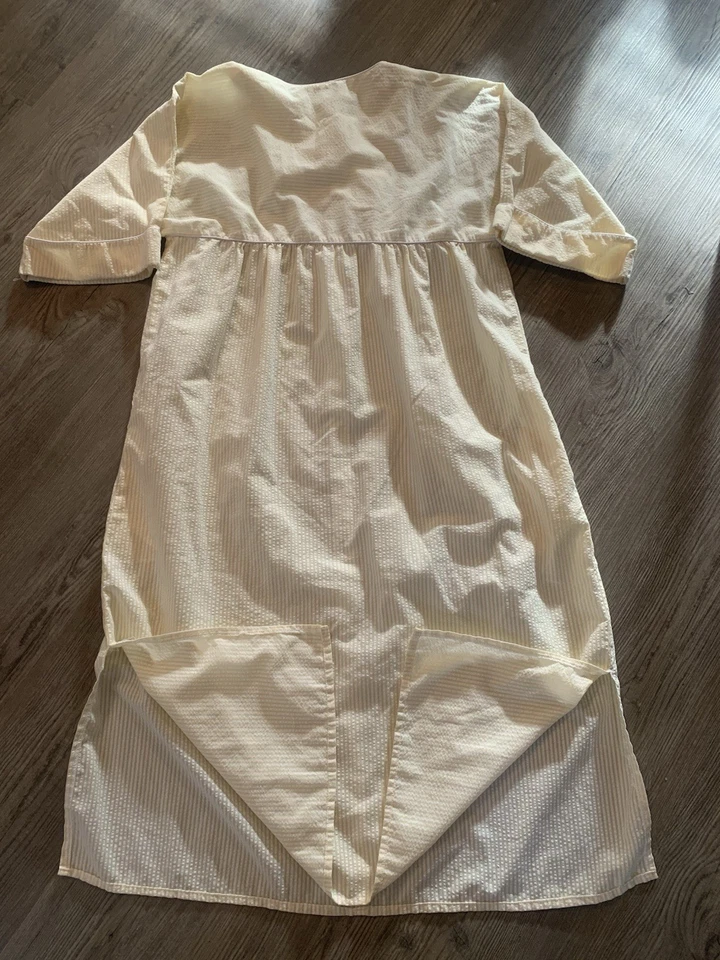 Vestido MISS ELAINE at HOME Amarillo y Blanco Seersucker Cremallera Frontal Patio Casa Talla M Foto 3 de 4