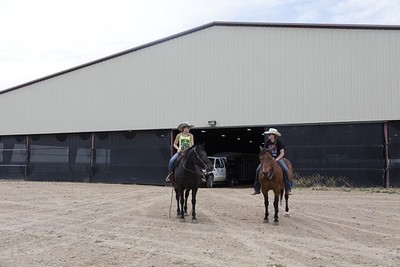Photo:Kim Colorado 2016 Kamrynn Patterson Megan Wait 4-H horse warmup