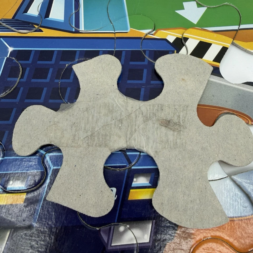 2002 TONKA CRANE TRUCK, HASBRO 24 Piece Jigsaw PUZZLE, #49294-3, COMPLETE (P6) - Image 4 of 4