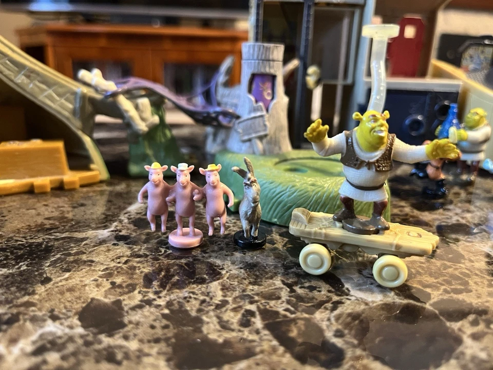 Shreks Swamp House & Potion Lab Playsets & Mini Figures 2004 Discontinued Toys - Image 2 of 4