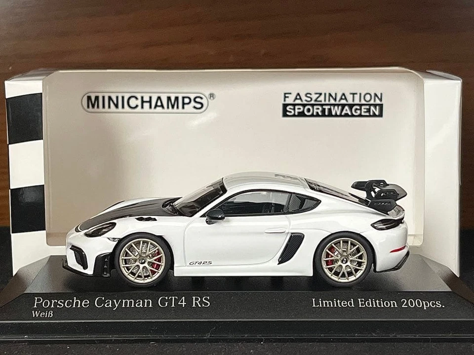 1/43 Minichamps Porsche 718 Cayman GT4 RS White - Image 3 of 4