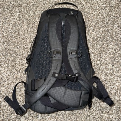 Arc'teryx Arro 22 Backpack Blue Black Logo Nylon Polyester Black