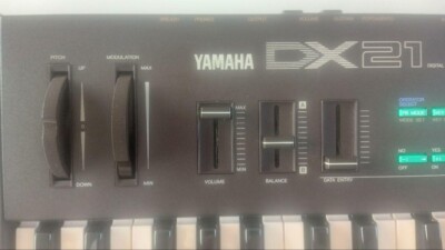 Yamaha DX21 61 keys FM Digital Keyboard Synthesizer Music