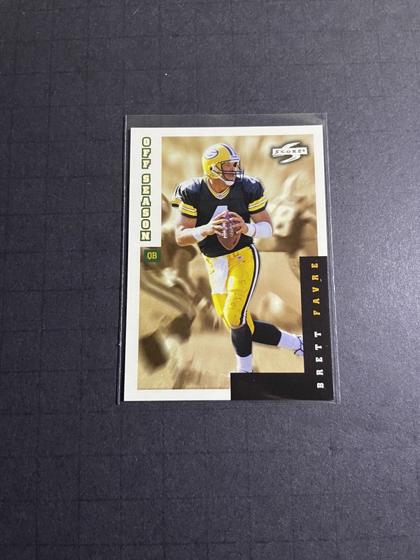 1998 Score Brett Favre Offseason Card #255 - Green Bay Packers