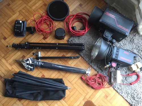 Kit Studio 2 Projecteurs Flash MULTIBLITZ + Accessoires - Occasion