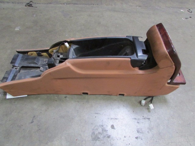 Maserati Quattroporte, Front Center Console, No Lid, Cuoio, Used, P/N 981342008