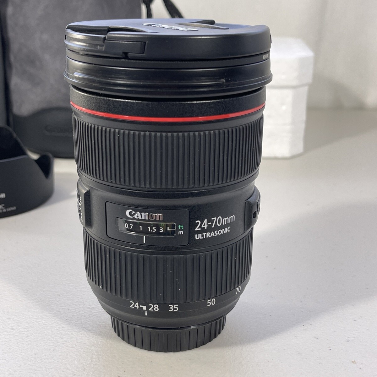 Canon EF 24-70mm f/2.8L ii USM ULTRASONIC Zoom Lens made in Canon EF 24-70mm f/2.8L ii USM ULTRASONIC Zoom Lens made in