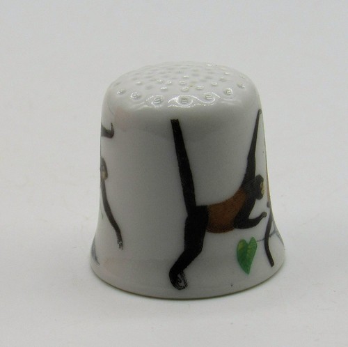 COLLECTABLE THIMBLE FROM CARACAS VENEZUELA, BOXED - Picture 4 of 6