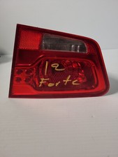 2010 2013 KIA FORTE RIGHT PASSENGER TAIL LIGHT OEM 92403-1M0