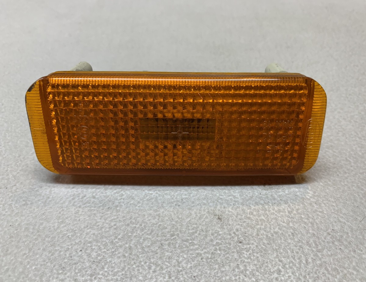 Jaguar XJ6 Turn Signal Light Side Marker Lamp Amber Lens DBC10895