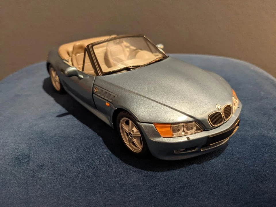 UTモデル 1/18 BMW Z3 ロードスター（カスタム仕様) camping.com