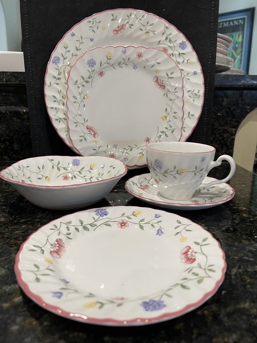Six Piece Place Setting Johnson Bros Summer Chintz England (6 Available)