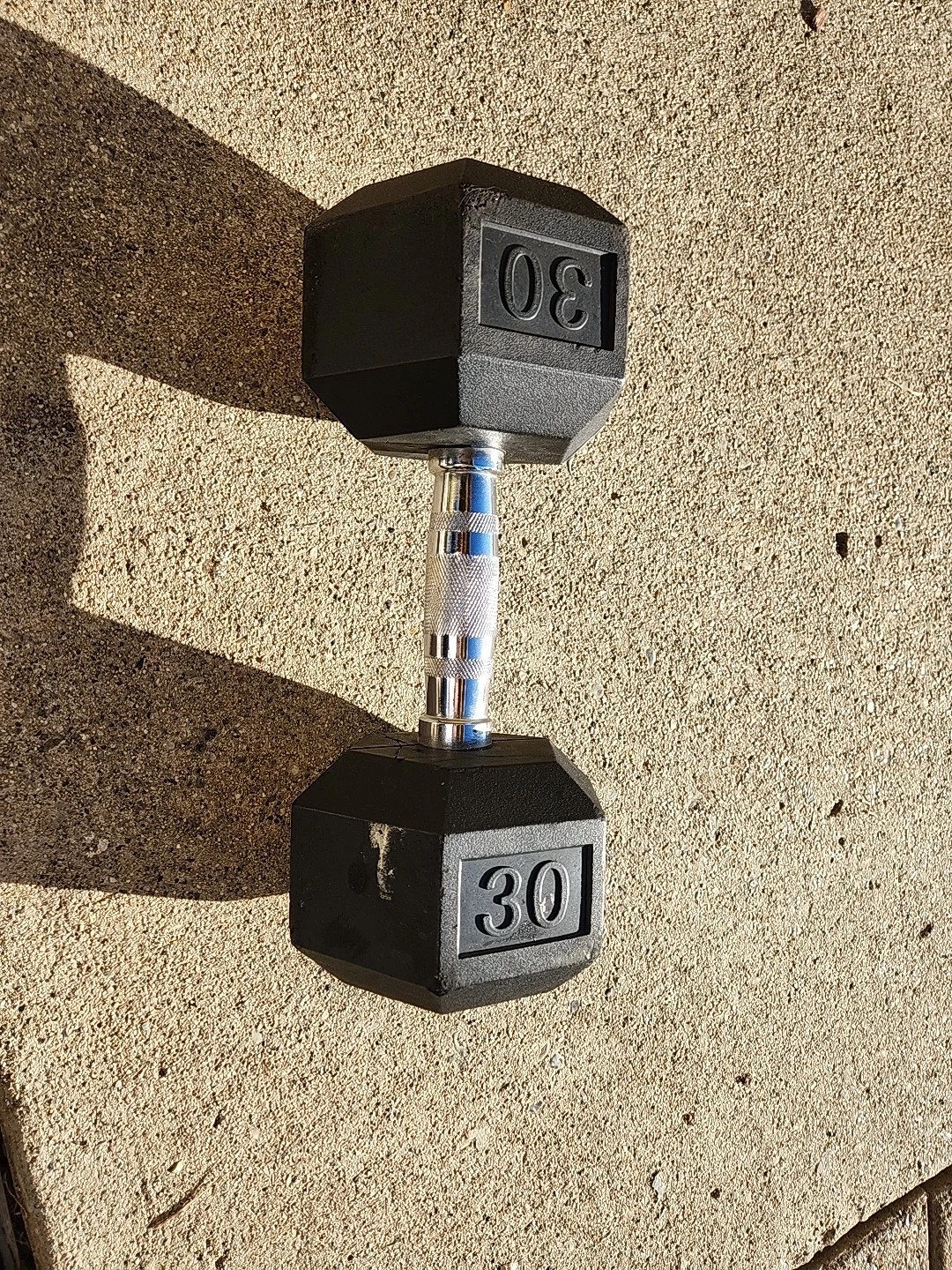 Noise-Reducing 30 lbs Hex Dumbbell with Chrome Handle – Gym Quality Performance