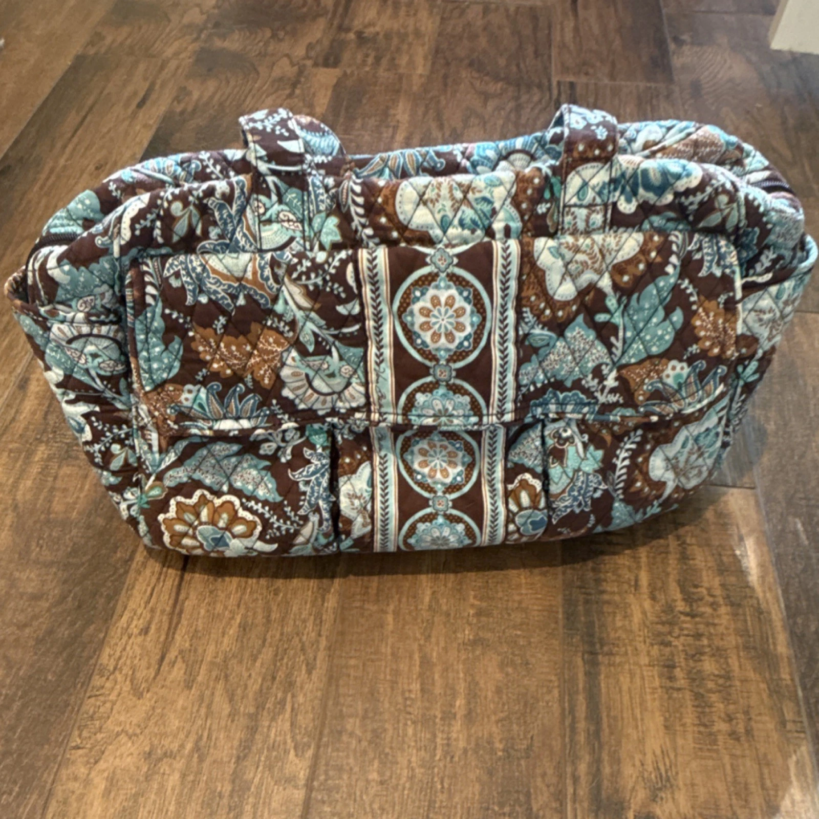 Vera Bradley Java Blue Baby Diaper Bag with Changing Pad Multiple Pockets
Opens in a new window or t
