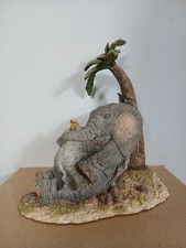 Tuskers Love Is A Cuddle Elephant With Baby Statue Ornament Boxed