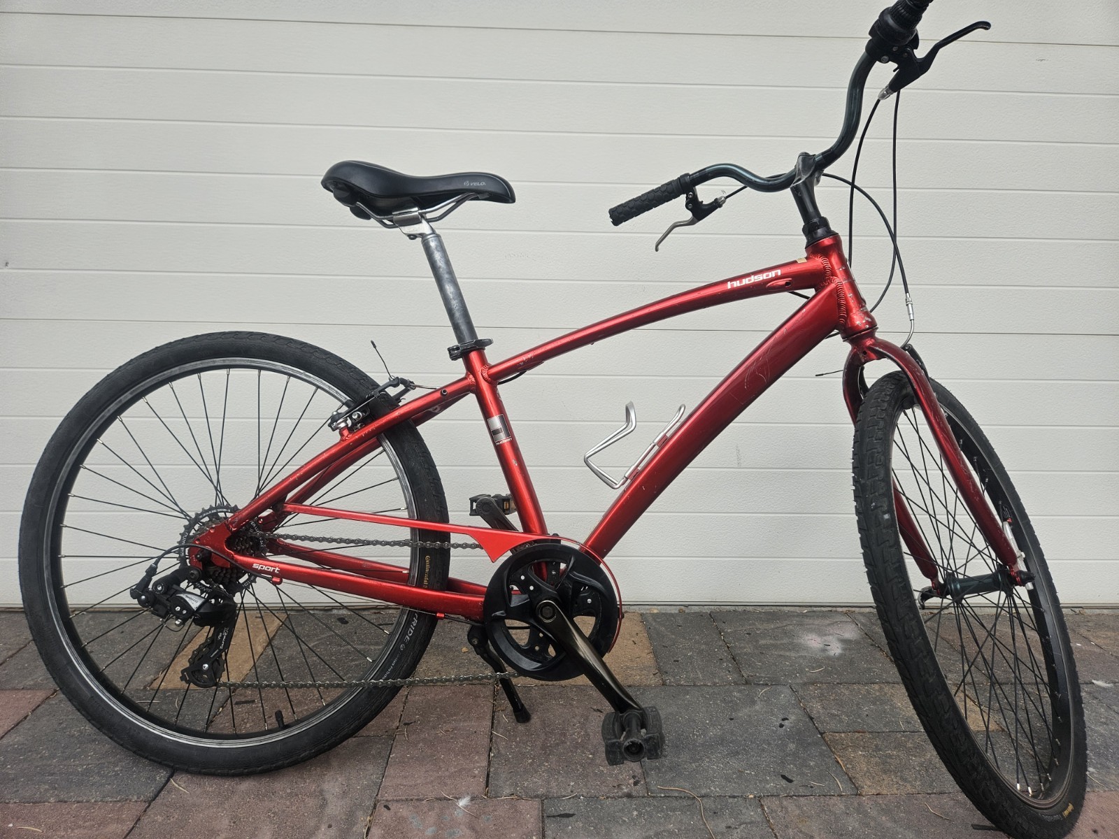 (Used) Jamis Hudson 7 speed Aluminum City Cruiser Bicycle Med 16" Frame 26" Wheels (225.00 USD) (Used) Jamis Hudson 7 speed Aluminum City Cruiser Bicycle Med 16" Frame 26" Wheels (225.00 USD)
