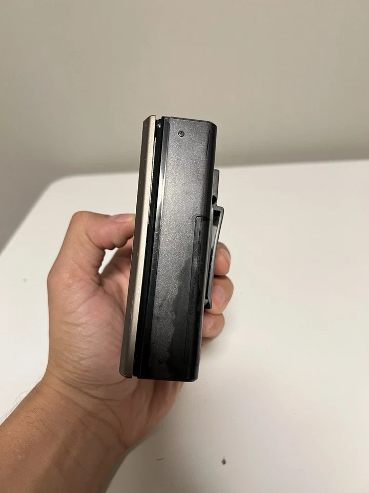 Aiwa HS-T200 Walkman AM/FM Cassette Player. ‼️plays at a fast pace ‼️ - Image 3 of 4