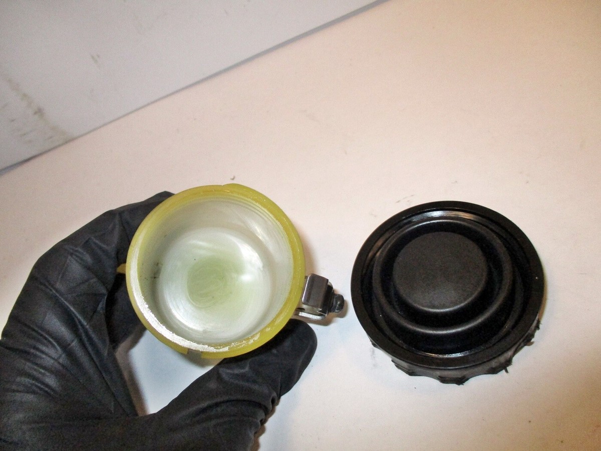 KAWASAKI ZX750 FRONT MASTER CYLINDER RESERVOIR 43078-1099 ZX 750