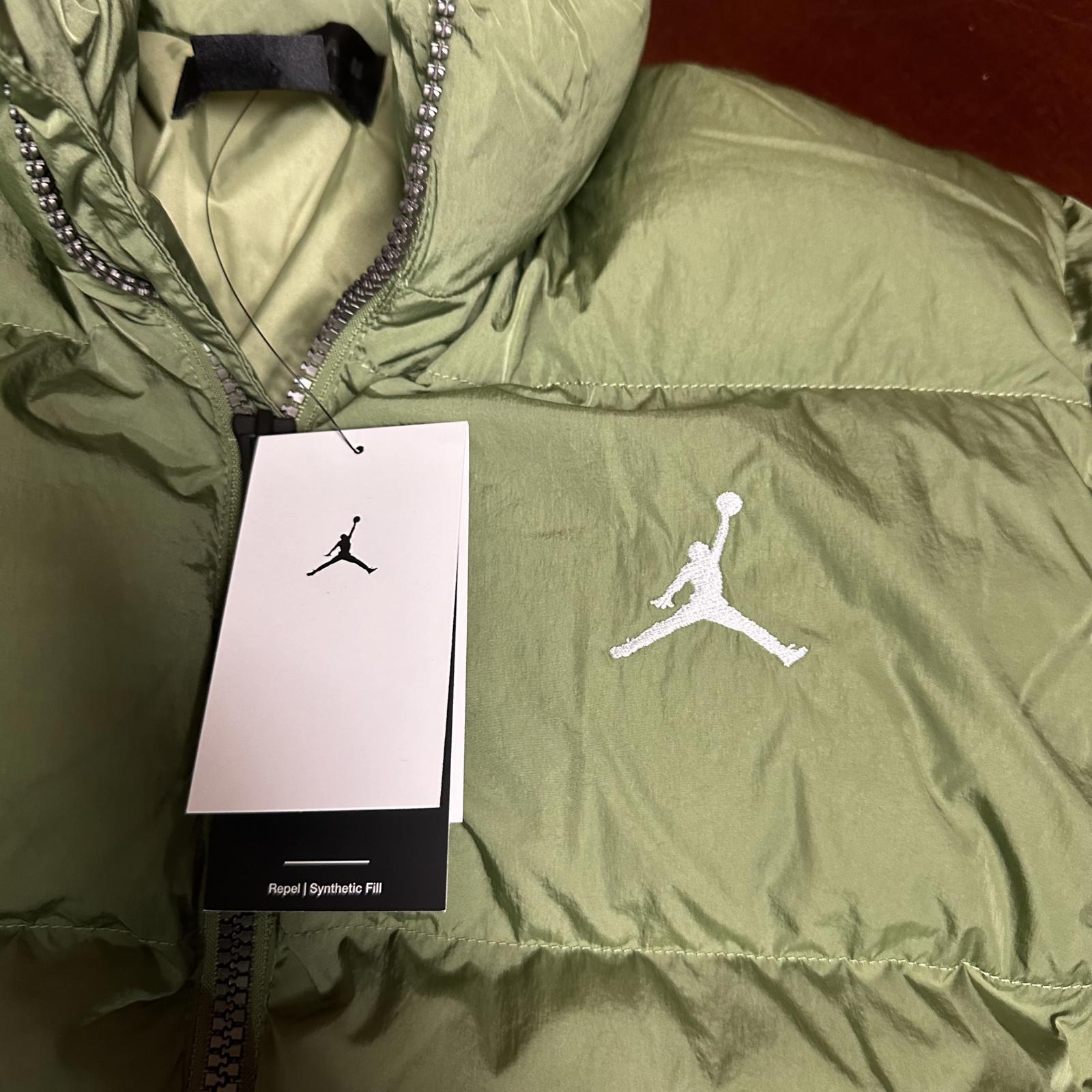 Nike Jordan Essentials Poly Green Puffer Jacket Men's Size Medium FB7331-340 image 7